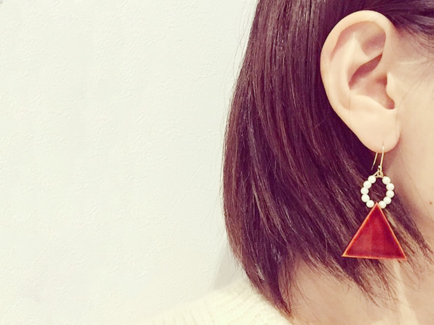 飛騨春慶塗 伝統工芸品 紅春慶と樹脂パールのピアス 2