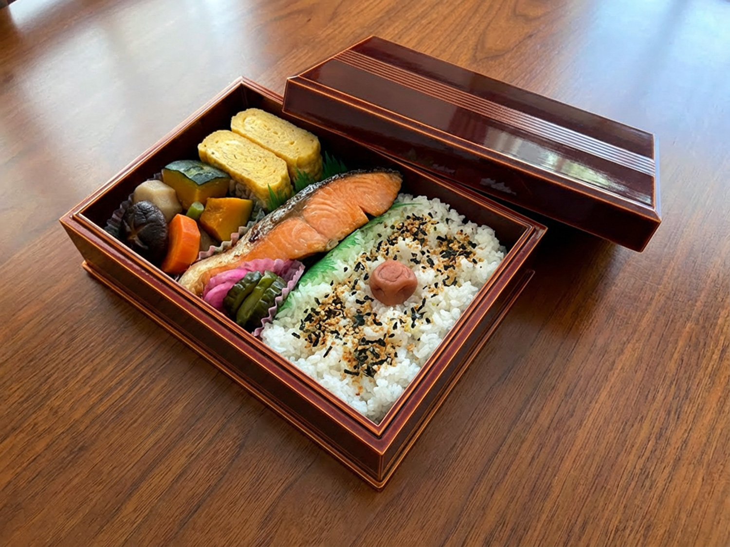 飛騨春慶塗 伝統工芸品 小箱 (2019) 〈弁当箱・重箱可〉 3